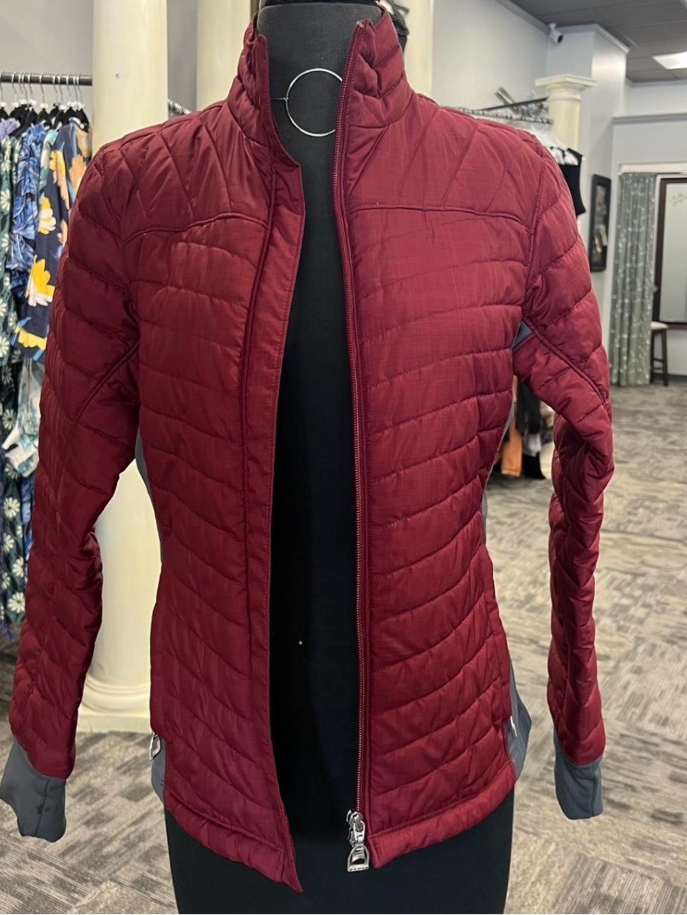 Ariat Women’s Red/Grey Lightweight Full Zip Puffer Jacket